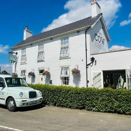 ホテル The Cow Dalbury Dalbury Lees エクステリア 写真