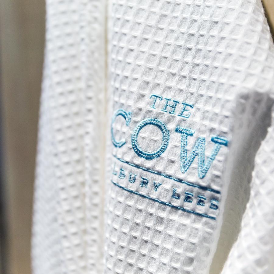 ホテル The Cow Dalbury Dalbury Lees エクステリア 写真